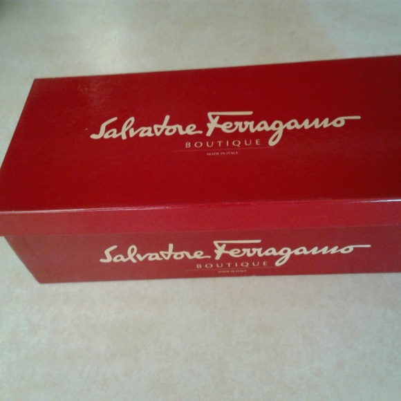 SALVATORE FERAGAMO - Picture 1 of 8